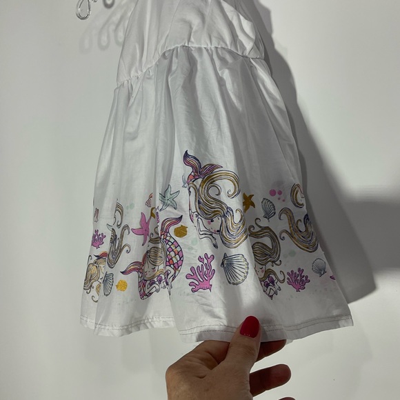 Isaac Mizrahi White Mermaid Hem sundress; sleeveless w/faux gold front button up - Picture 10 of 11